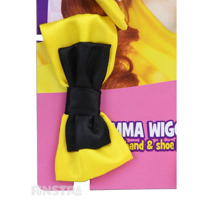 Attach elastic shoe bows to your Wiggly feet