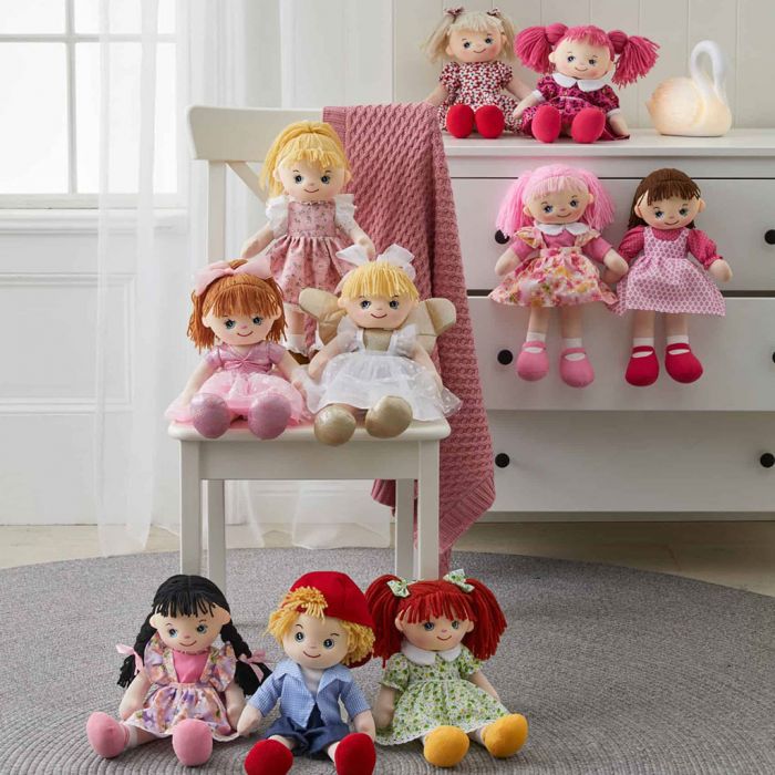 Collect Claire and all her adorably cute friends from the My Best Friend dolls collection.