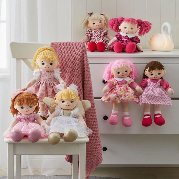 Collect Sophia and all her friends from the My Best Friend dolls collection.