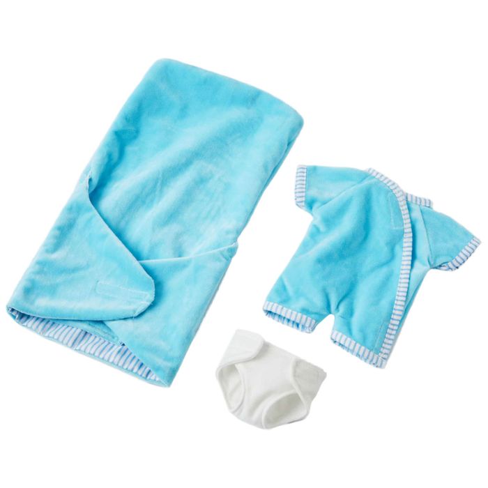 Baby doll Ollie comes with nappy, jumpsuit and sleeping bag.
